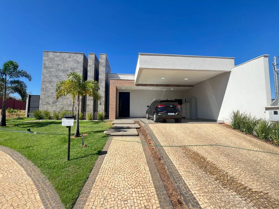 Casa em Condomínio Fechado em Goiânia: Luxo e Segurança no Jardins Bolonha - Imagem 1