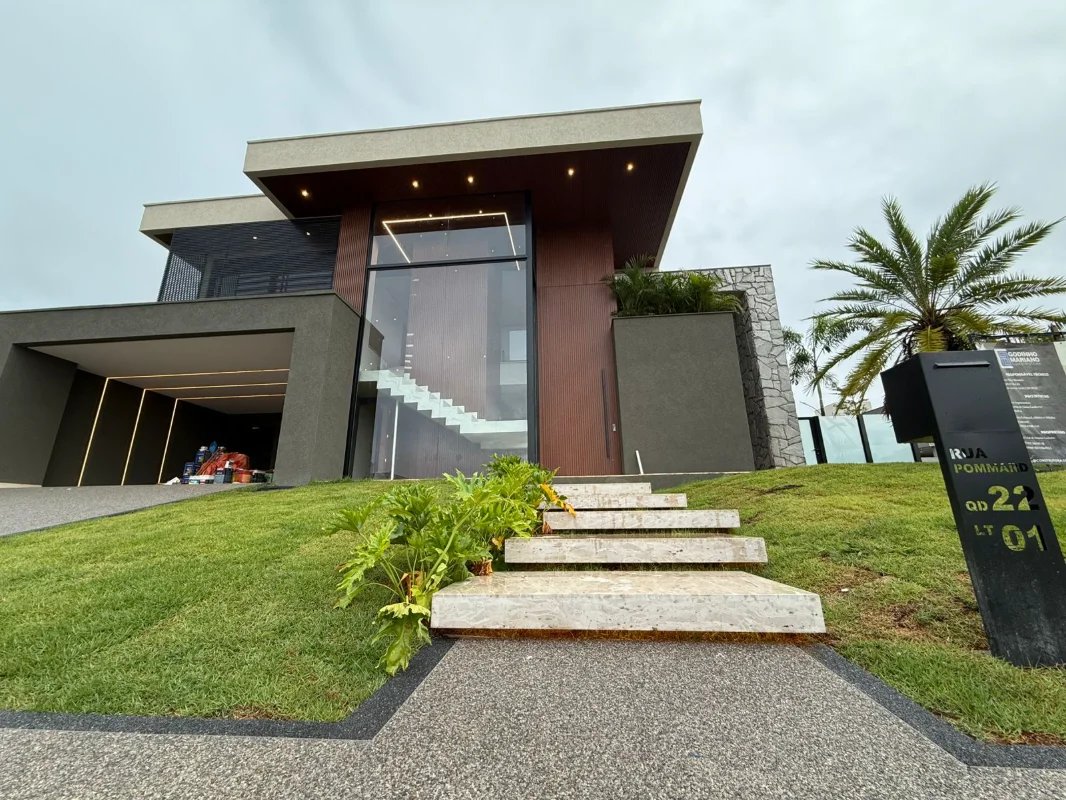 Casa à Venda no Jardins França Goiânia: Mansão com 4 Suítes e Lazer - Imagem 1