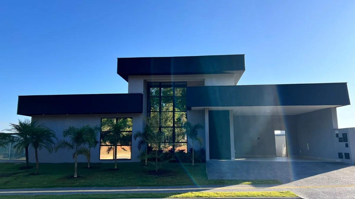 Fachada do Sobrado no Condomínio Jardins França Goiânia – Luxo e Segurança
