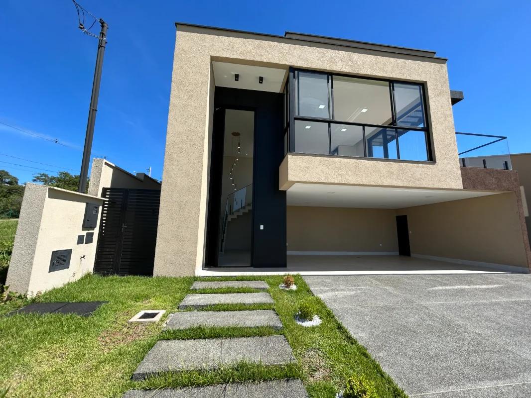 Fachada do Casa em Condomínio Fechado em Senador Canedo: Luxo e Segurança no Jardins Nápoles