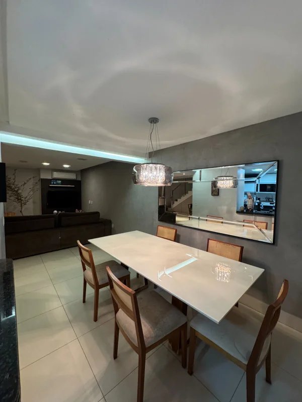 Casa em Condomínio Fechado em Goiânia: Exclusividade e Segurança no Mont Pellier - Imagem 1