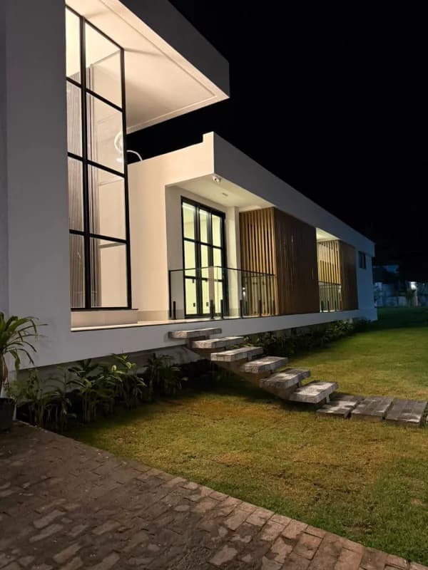 Fachada do Casa à Venda no Condomínio Vila Verde no Senador Canedo: Alto Padrão
