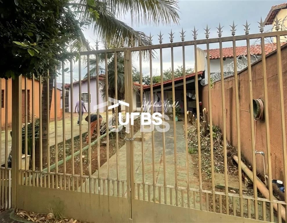 Casa Térrea à Venda no Setor Coimbra - Imagem 1