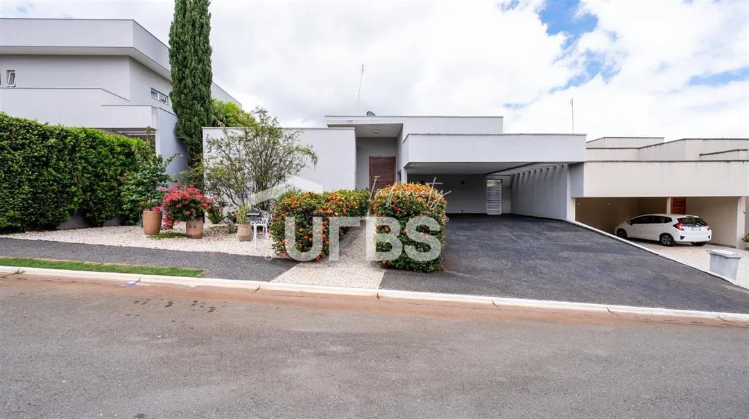 Casa à Venda no Jardins Atenas, 3 suítes plenas, Porteira Fechada - Imagem 1