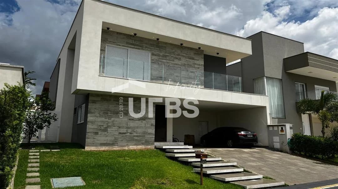 Fachada do Sobrado à Venda no Jardins Valência