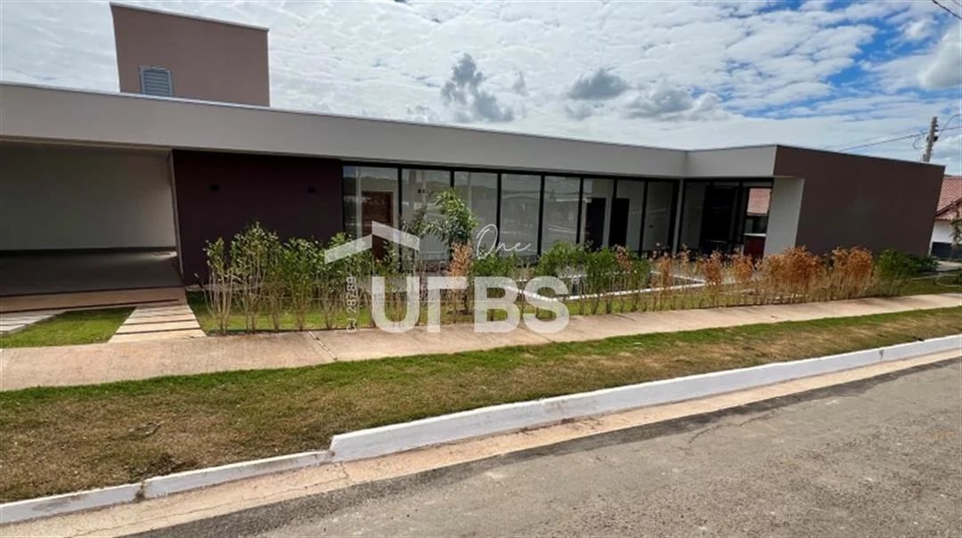 Casa Térrea de Luxo no Lago Corumbá IV - Imagem 1