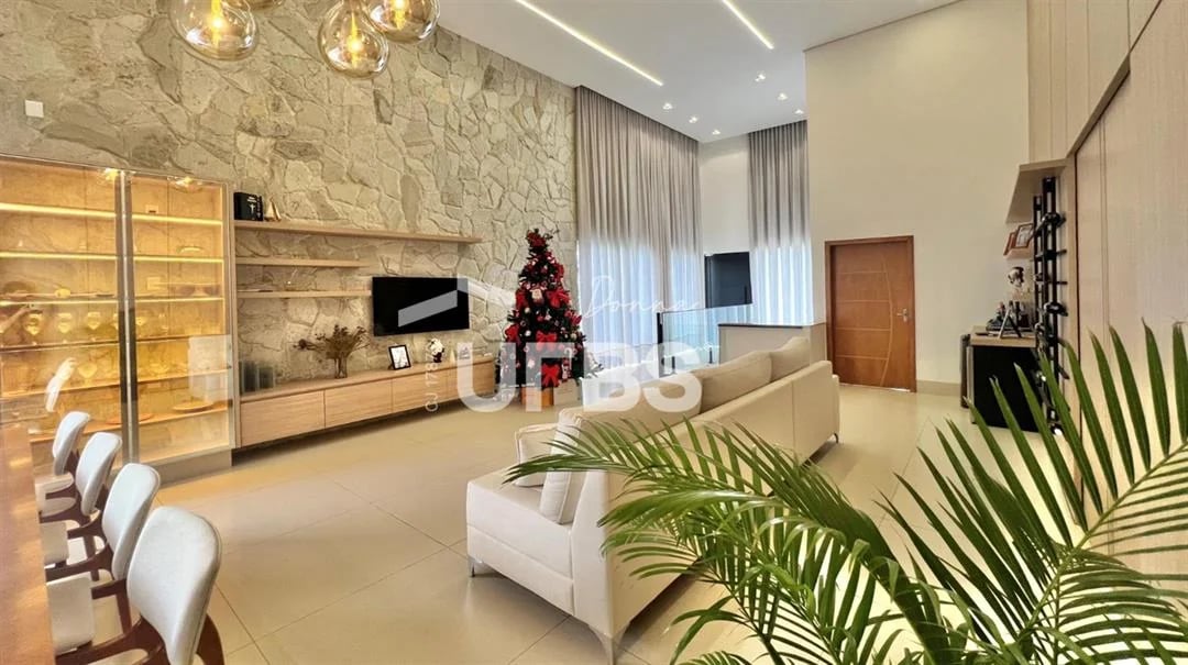 Casa Semi Térrea Mobiliada no Jardins Nápoles - Imagem 1
