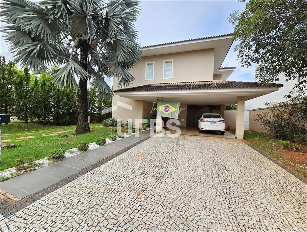 Fachada do Sobrado à Venda no Alphaville Cruzeiro