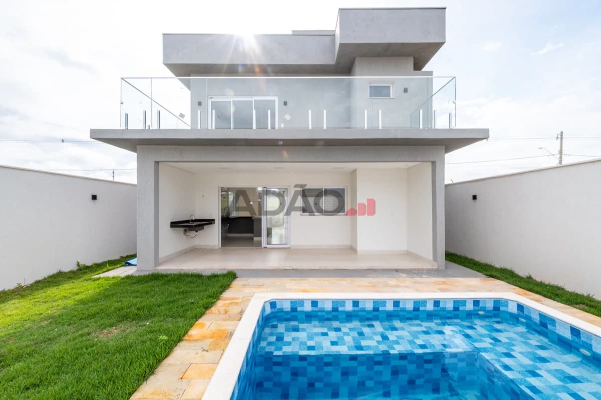 Fachada do Casa Recém-Construída no Jardins Parma | 172m² | 3 Quartos | Piscina Privativa
