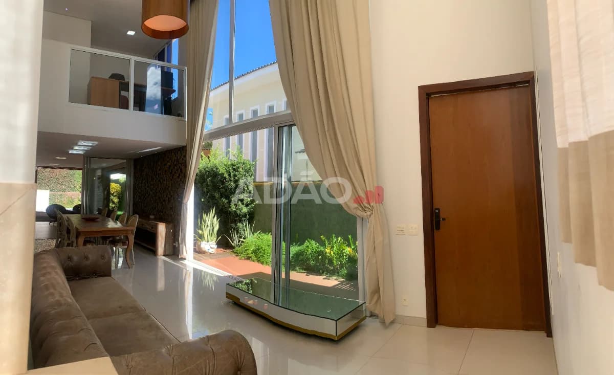 Fachada do Casa no Jardins Atenas | 320m² | 4 Quartos | Piscina Aquecida