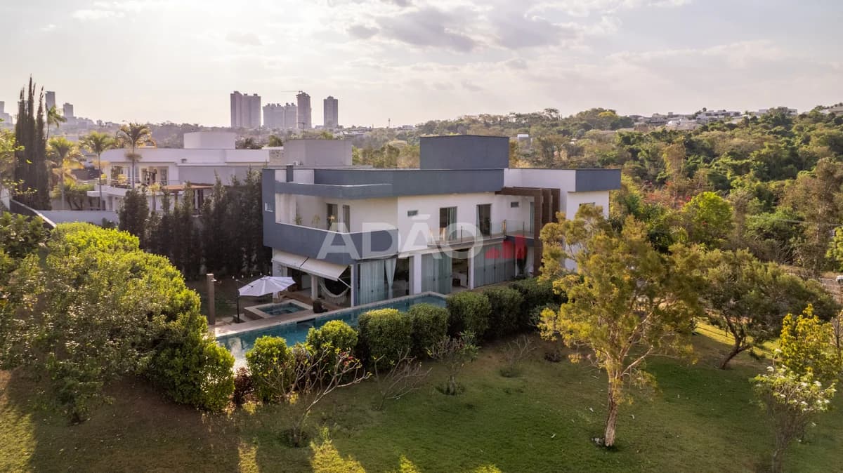Fachada do Casa no Alphaville Ipês | 468m² | 4 Suítes | Piscina