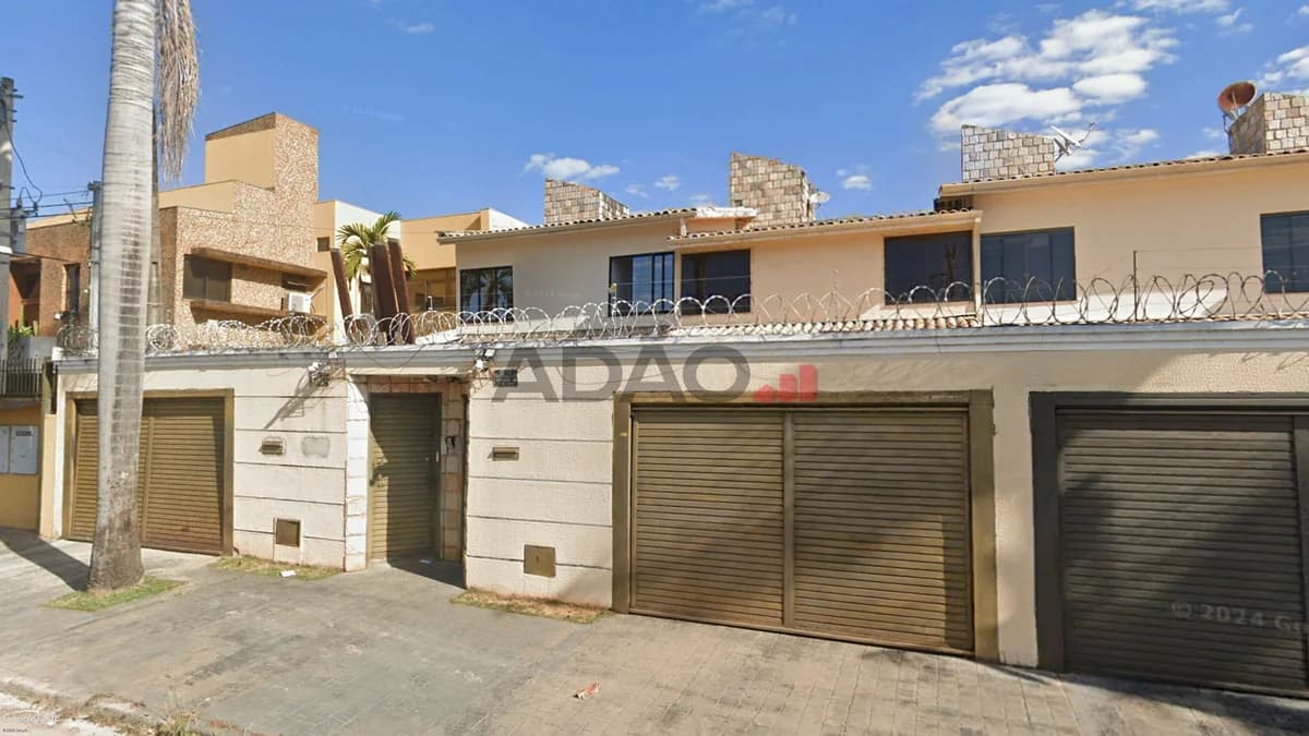 Fachada do Sobrado no Setor Bueno| 4 suítes | 4 Vagas