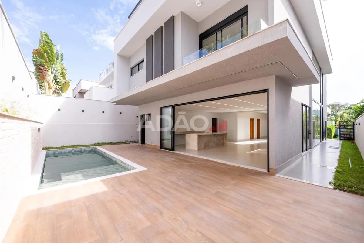 Fachada do Casa no Jardins Valência | 5 Suítes | 1 Suíte Térrea | Piscina Aquecida
