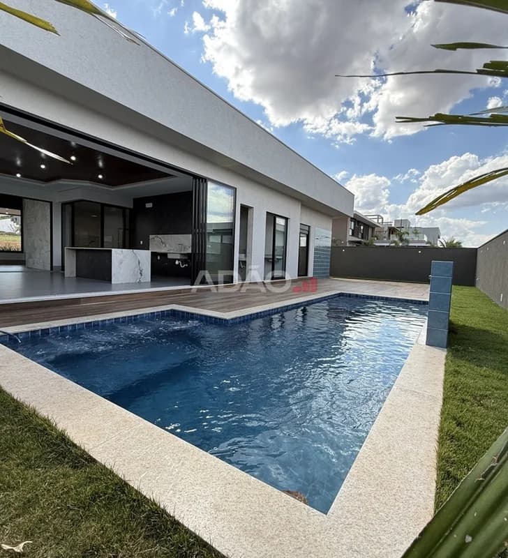 Fachada do Casa de Alto Padrão no Plateau D'Or Privilege | 320m² | 640m² de Terreno