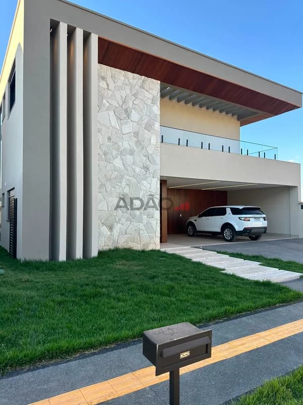 Fachada do Sobrado no Jardins Itália | 447 m², 5 Suítes e Piscina