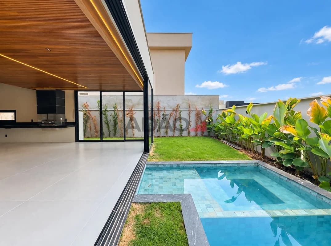 Fachada do Casa Térrea no Jardins Itália | 300m² | 4 Suítes | Goiânia