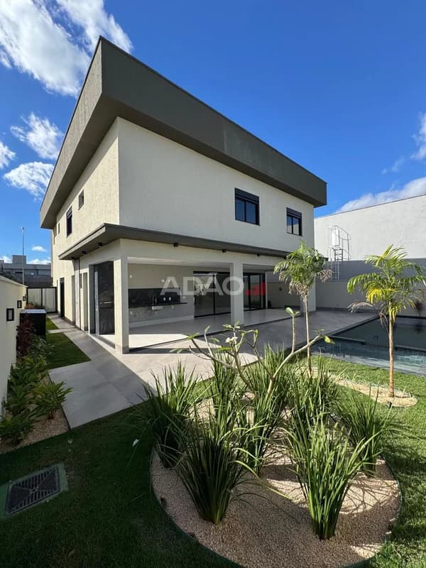 Fachada do Sobrado no Portal do Sol Garden | 300 m² | 4 Suítes | Elevador e Piscina