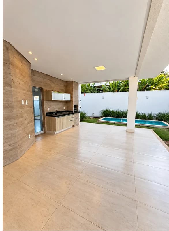 Fachada do Casa térrea no Portal do Sol Golfe Green, Goiânia | 208m² | 4 Suítes | 4 Vagas