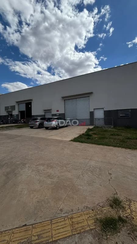 Fachada do Galpão Comercial no Parque Balneário em Goiânia