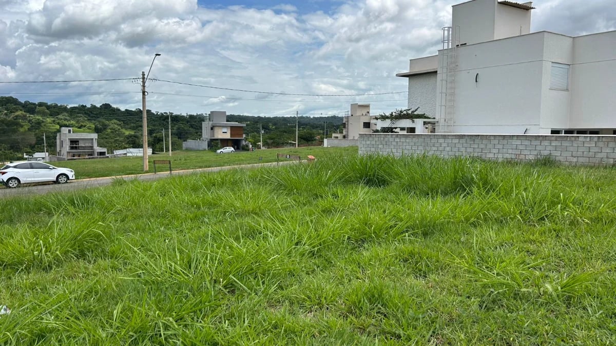 Lote no Condomínio Jardins Parma em Senador Canedo - Imagem 1