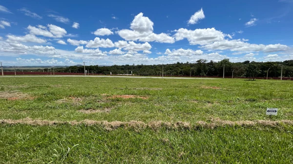 Fachada do Lote à Venda no Solaris Laguna em Senador Canedo