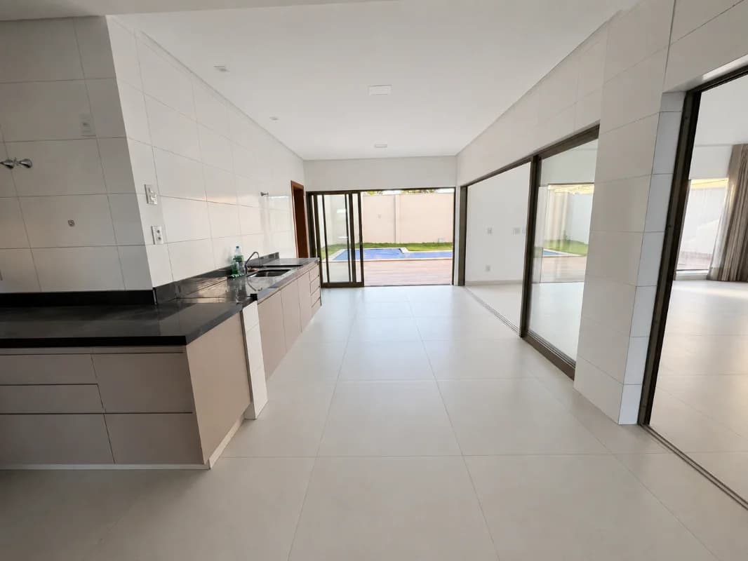 Fachada do Sobrado no Portal do Sol Garden | 4 Suítes e 351 m²