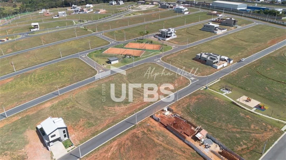 Lote à Venda no Jardins Versalhes - Imagem 1