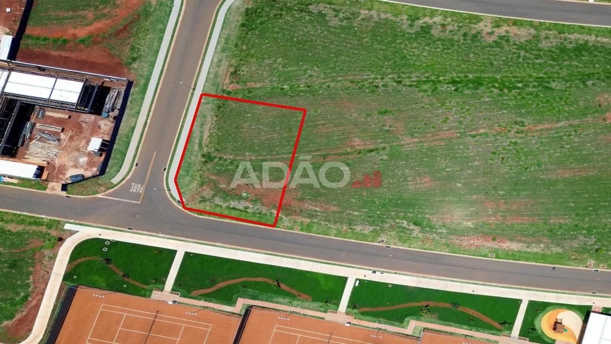 Fachada do Lote de Esquina no Plateau dOr Unique